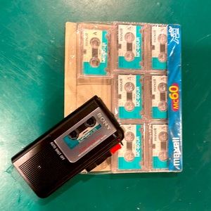 Sunny mini cassette recorder & 7 mini cassettes